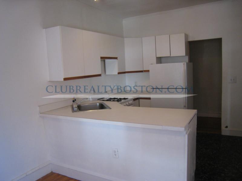 316 Saint Paul St, Washington Square