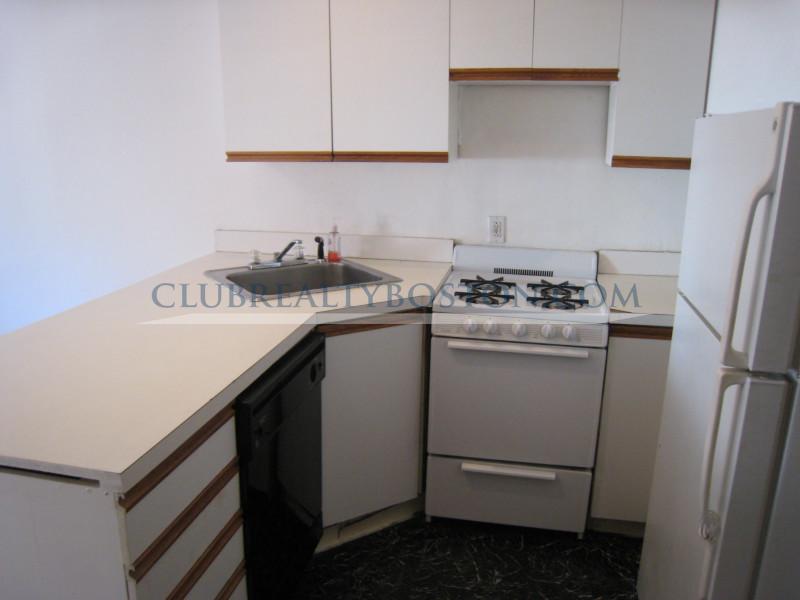 316 Saint Paul St, Washington Square