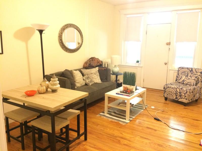 2 bed, 1 bath apartment for rent at 1713 Commonwealth Ave Unit 7, Brighton