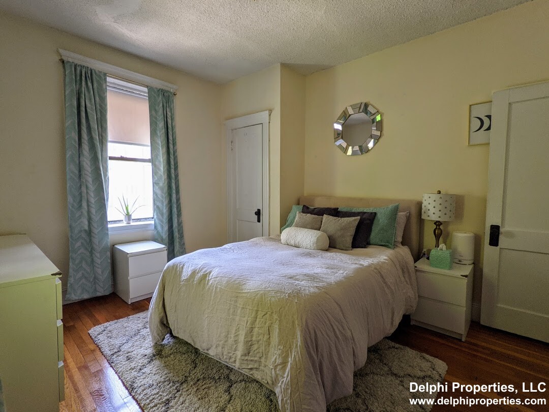 1713 Commonwealth Ave, Brighton