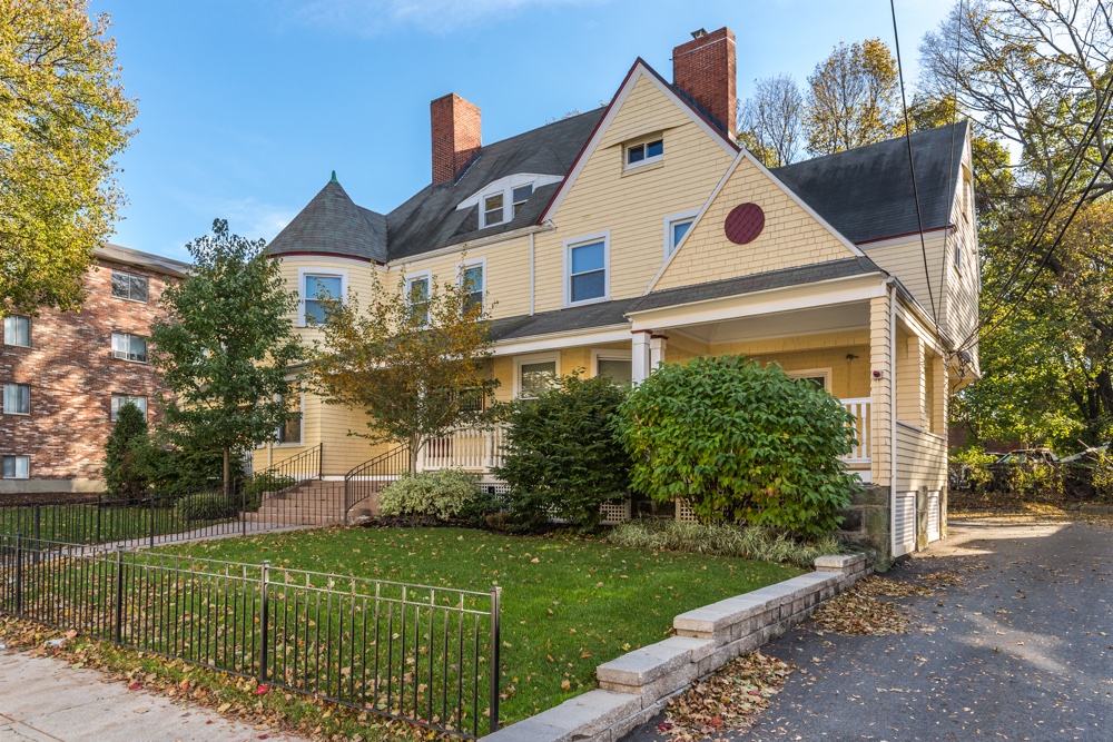 73 Gardner St, Allston