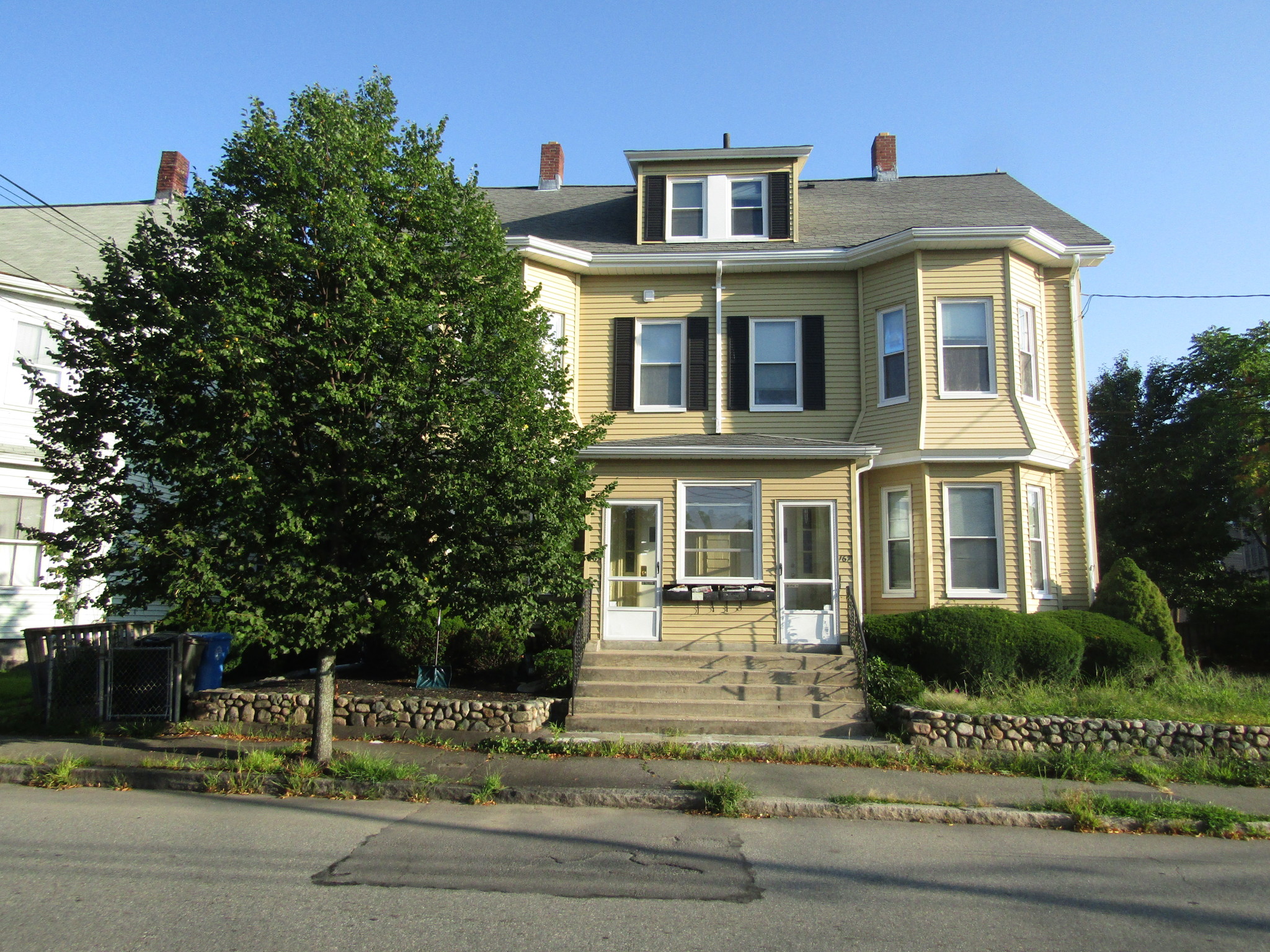 4 bed, 2 bath apartment for rent at 167 Charles St Unit 3, Waltham — photo 16 of 16