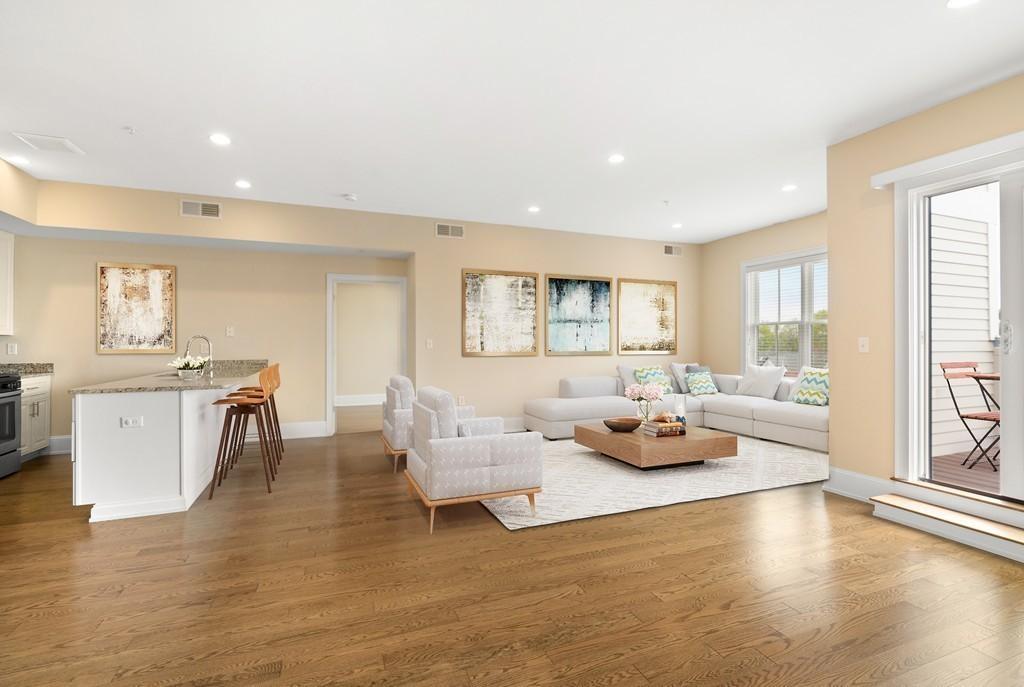 375 Market St, Oak Square