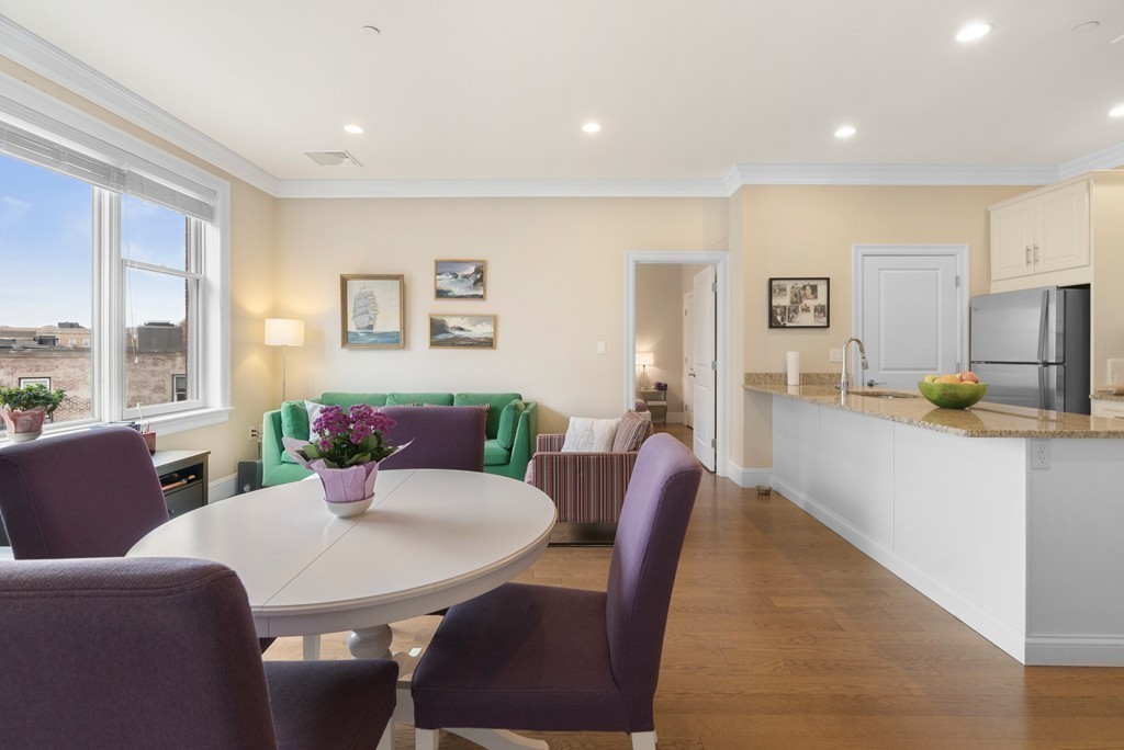 20 Englewood Ave, Washington Square