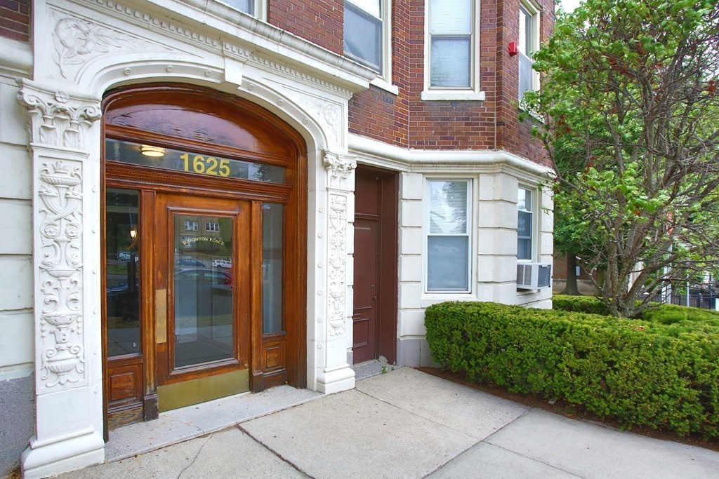 1625 Commonwealth Ave. - Brighton