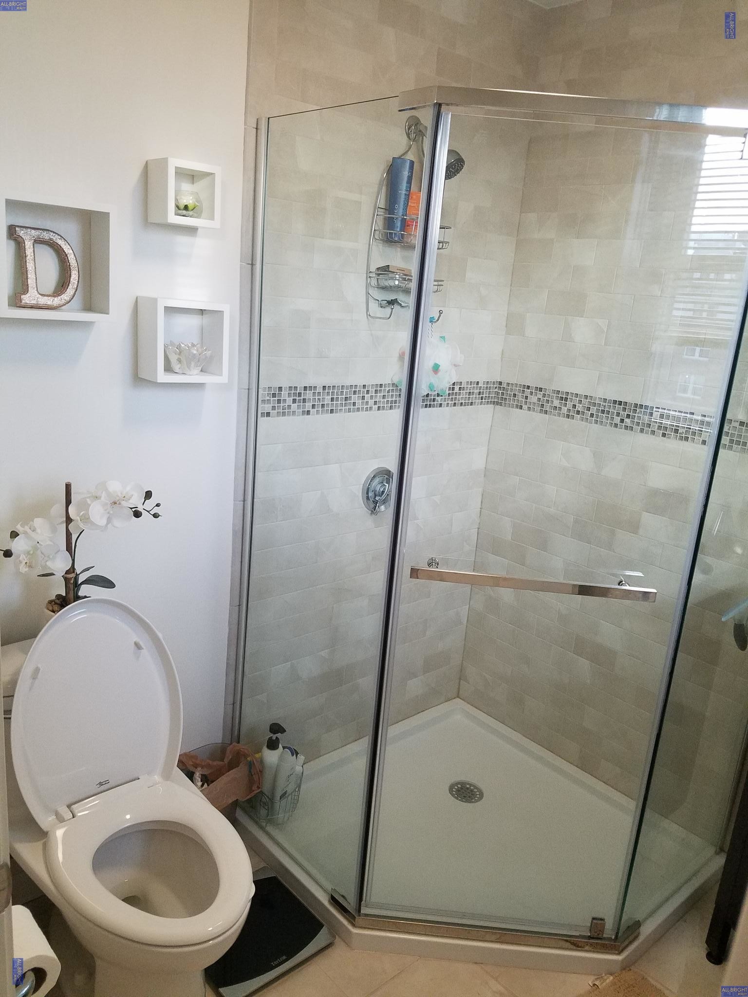 288 Summit Ave, Brighton