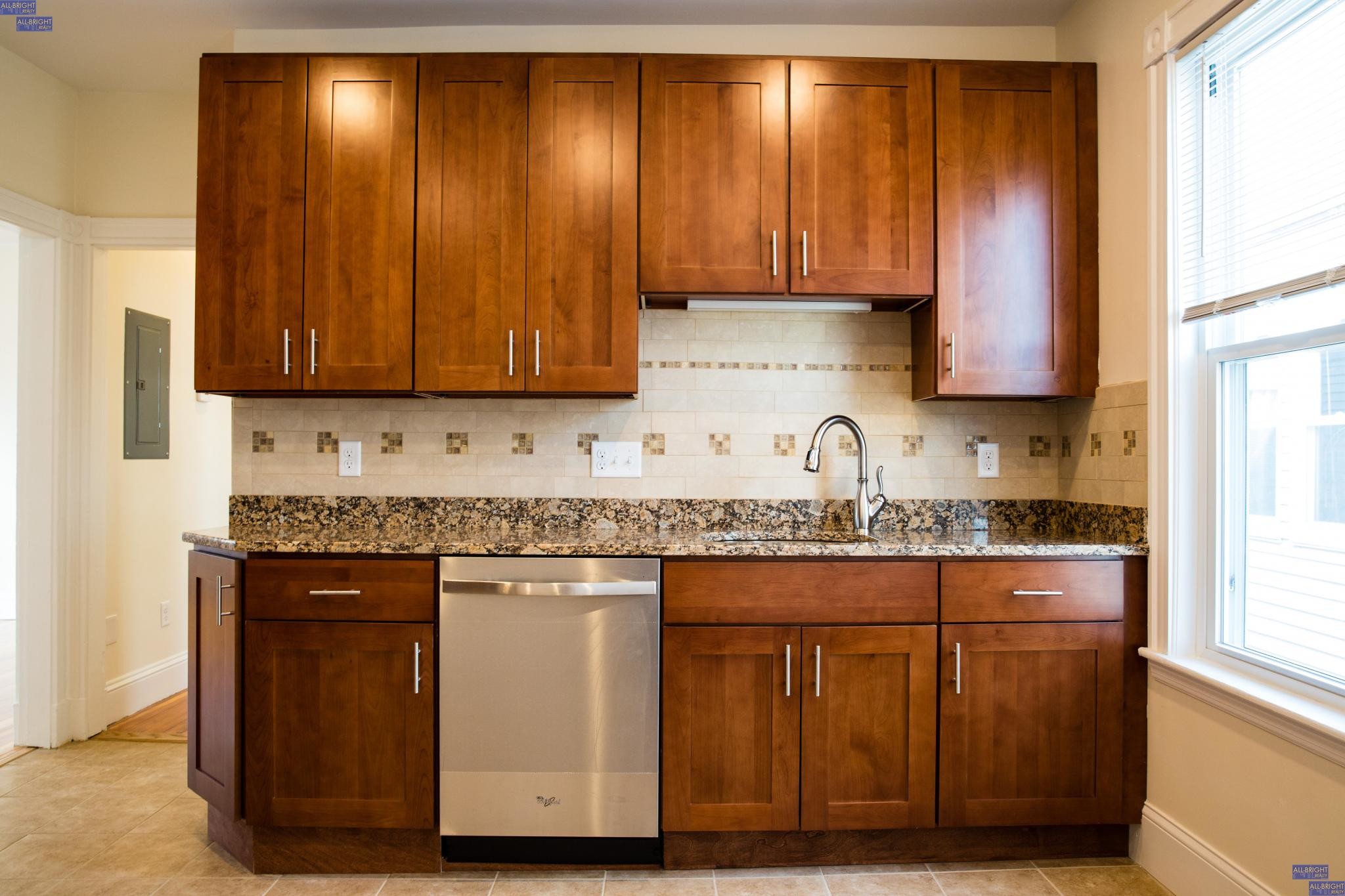 288 Summit Ave, Brighton