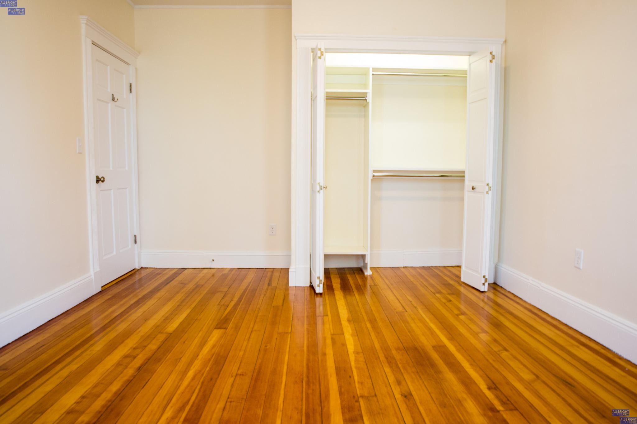 288 Summit Ave, Brighton