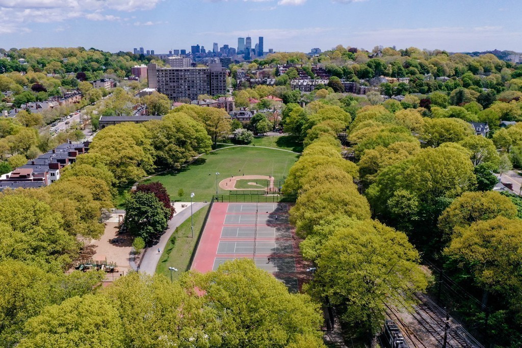 24 Dean Rd, Washington Square