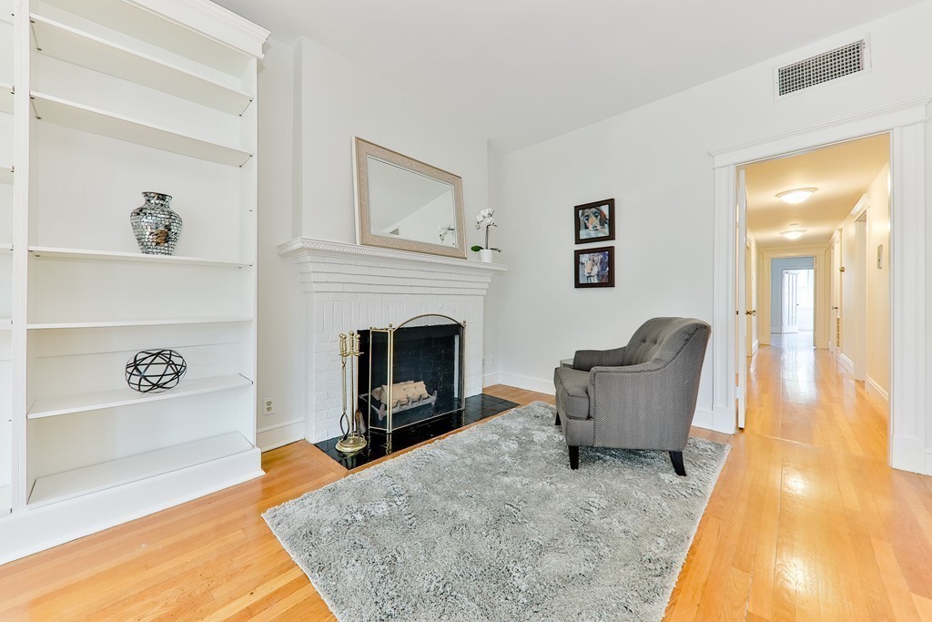 24 Dean Rd, Washington Square