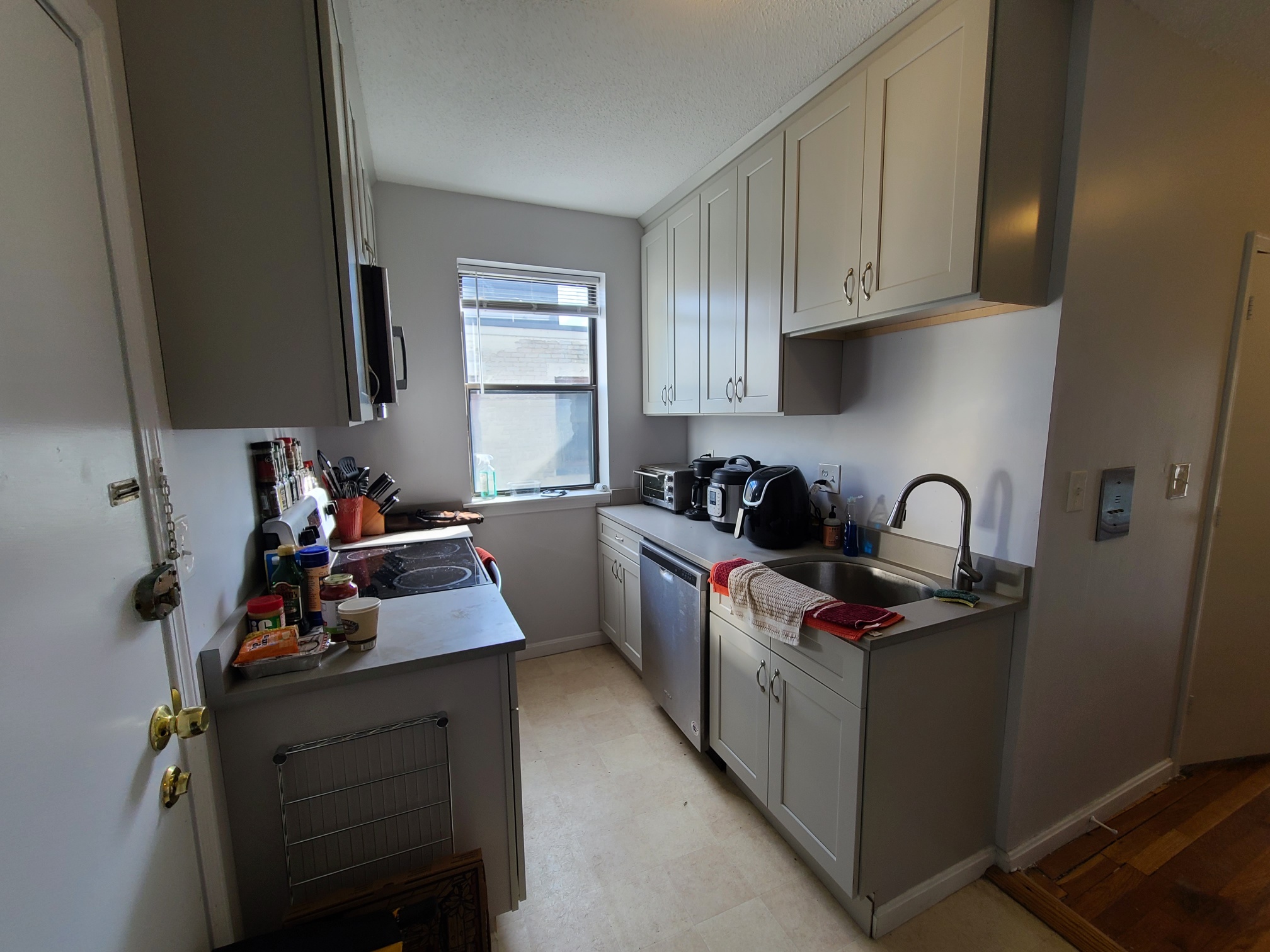 317 Summit Ave, Brighton