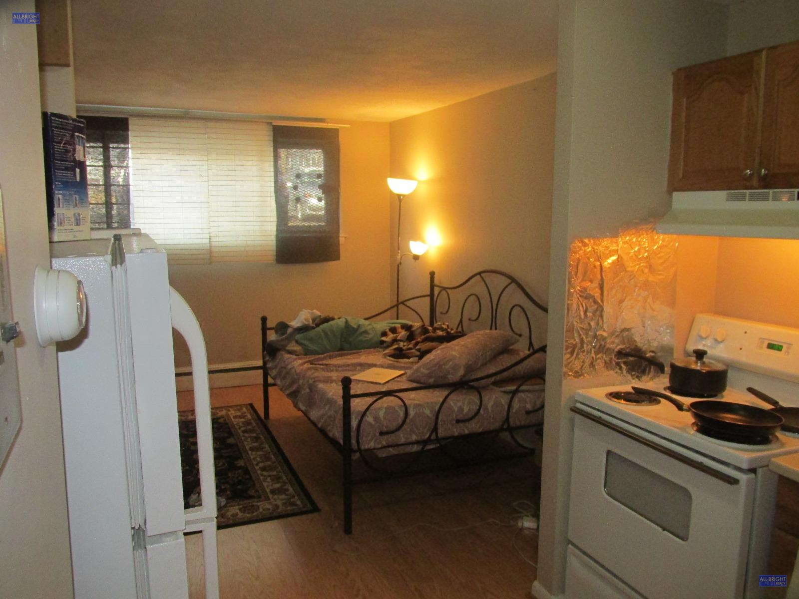 20 Radcliffe Rd, Allston