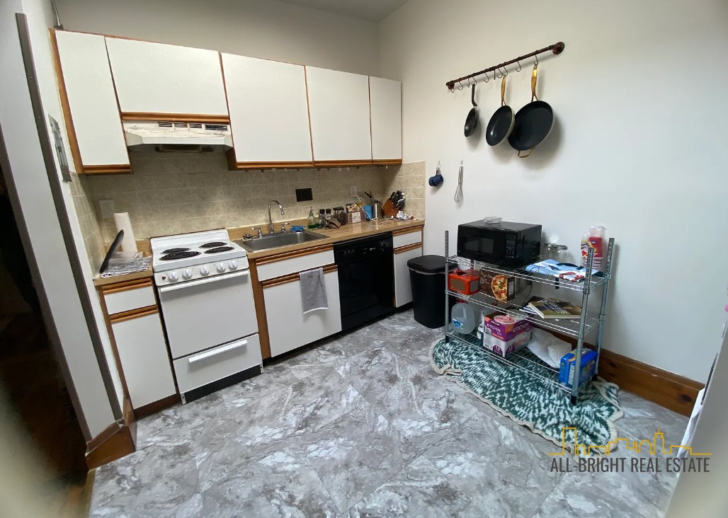Photos of apartment on Aberdeen St.,Boston MA 02215