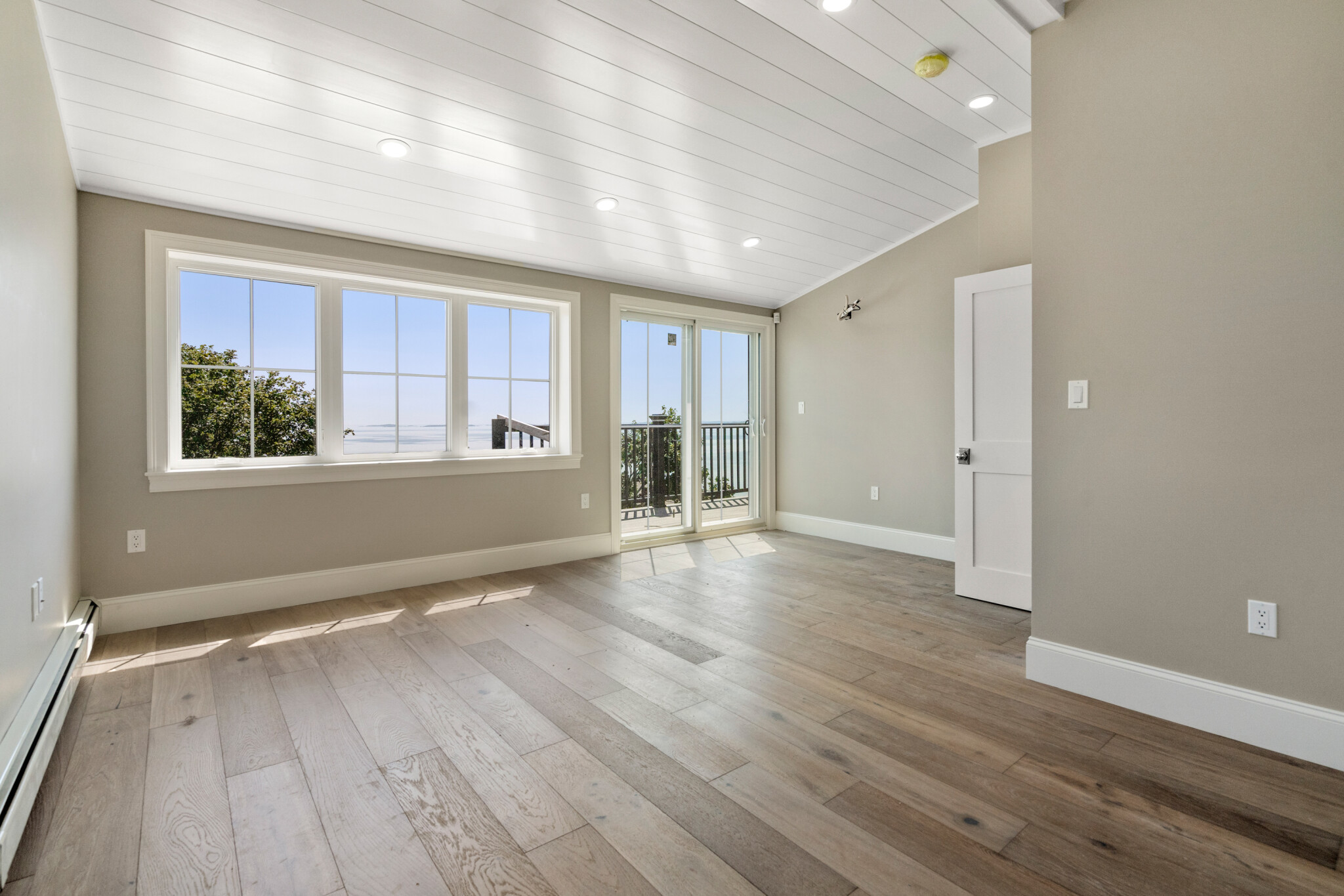 77 Harbor View Ave, Winthrop