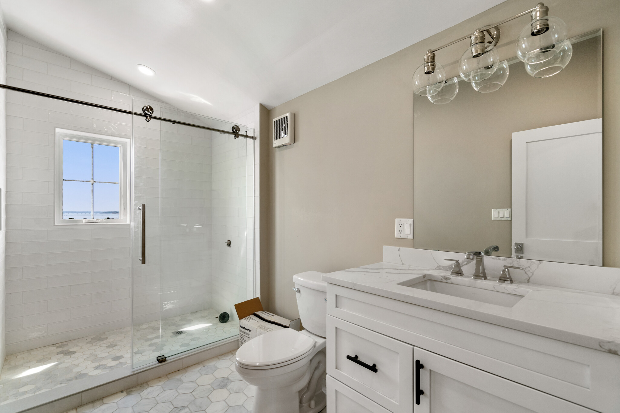 77 Harbor View Ave, Winthrop