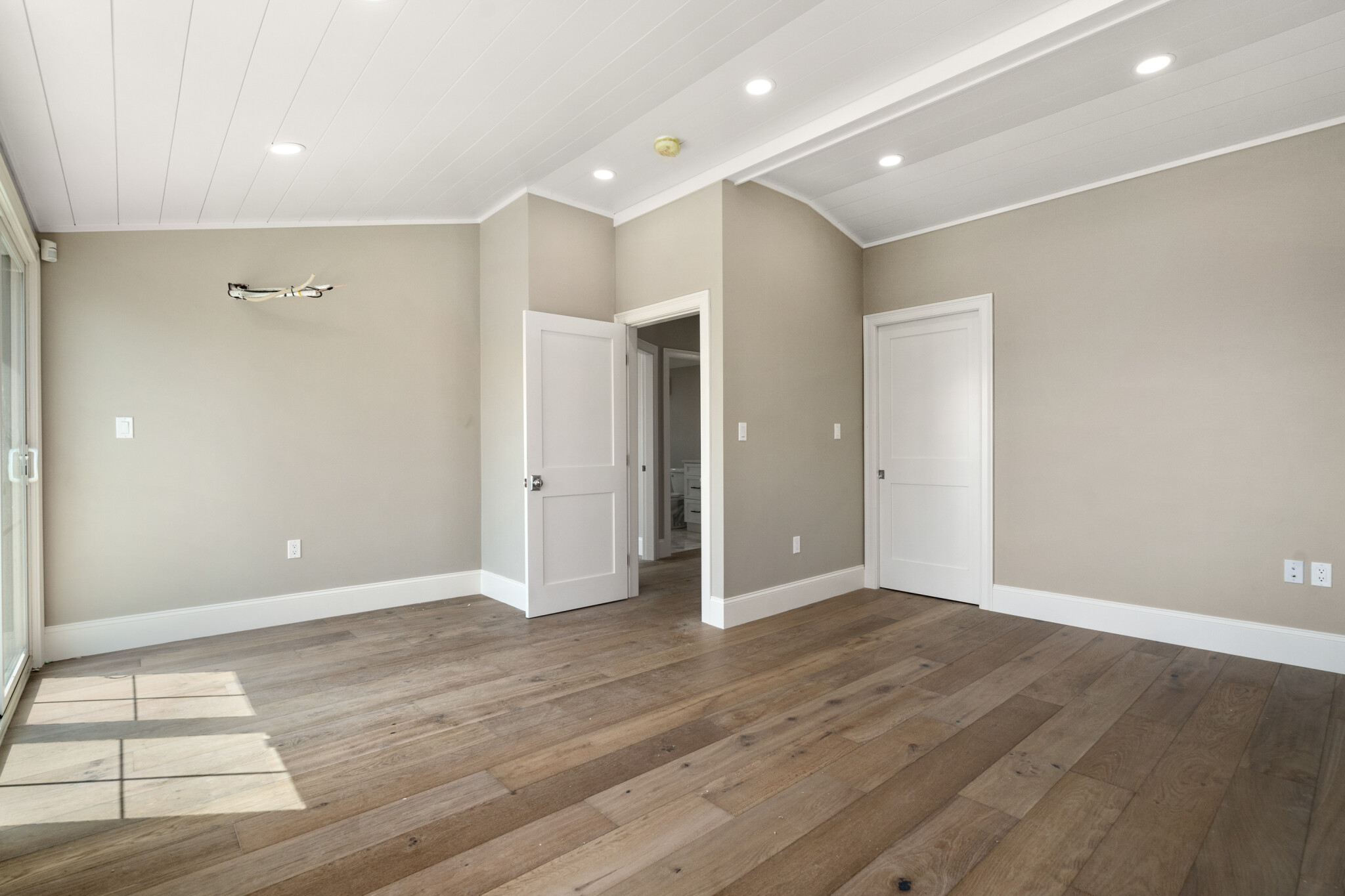 77 Harbor View Ave, Winthrop