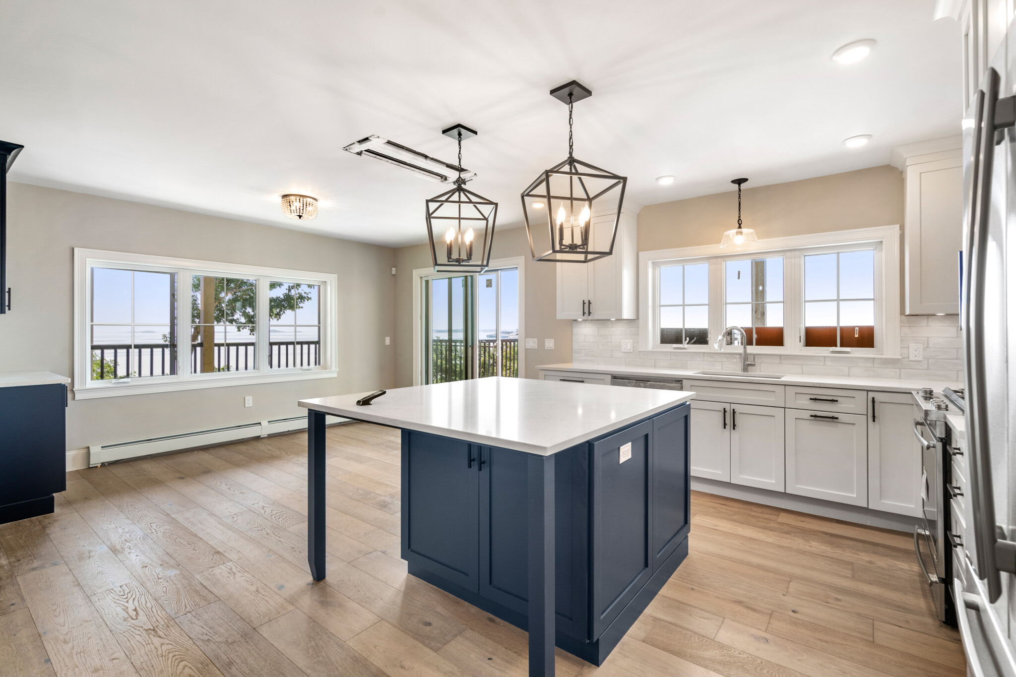 77 Harbor View Ave, Winthrop