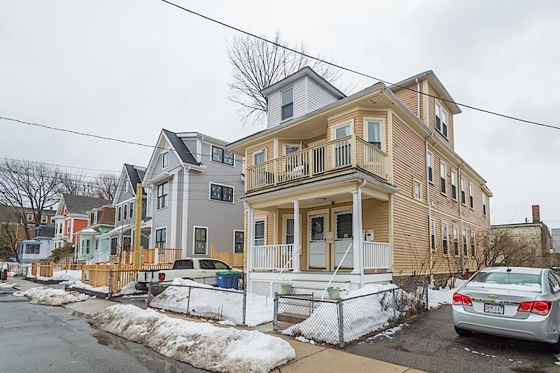 32 Hawthorne St, Davis Square