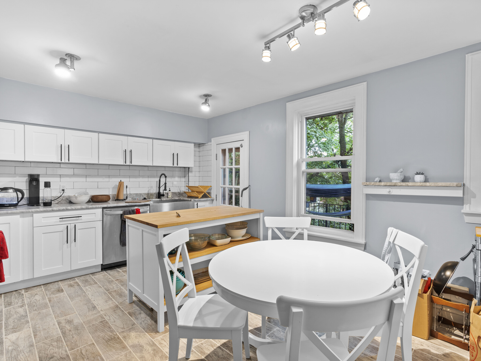 131 Cottage St, East Boston