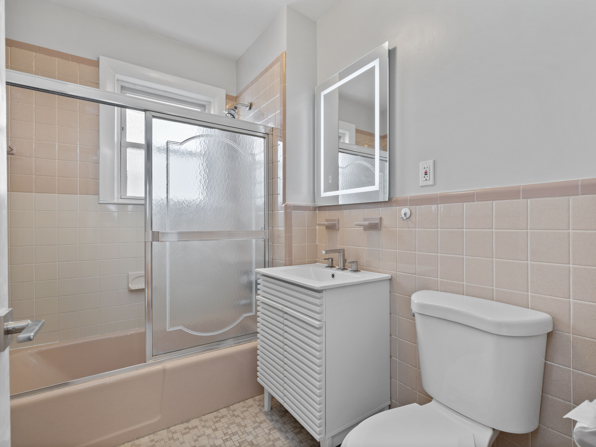 14 Windsor Rd, Tufts University