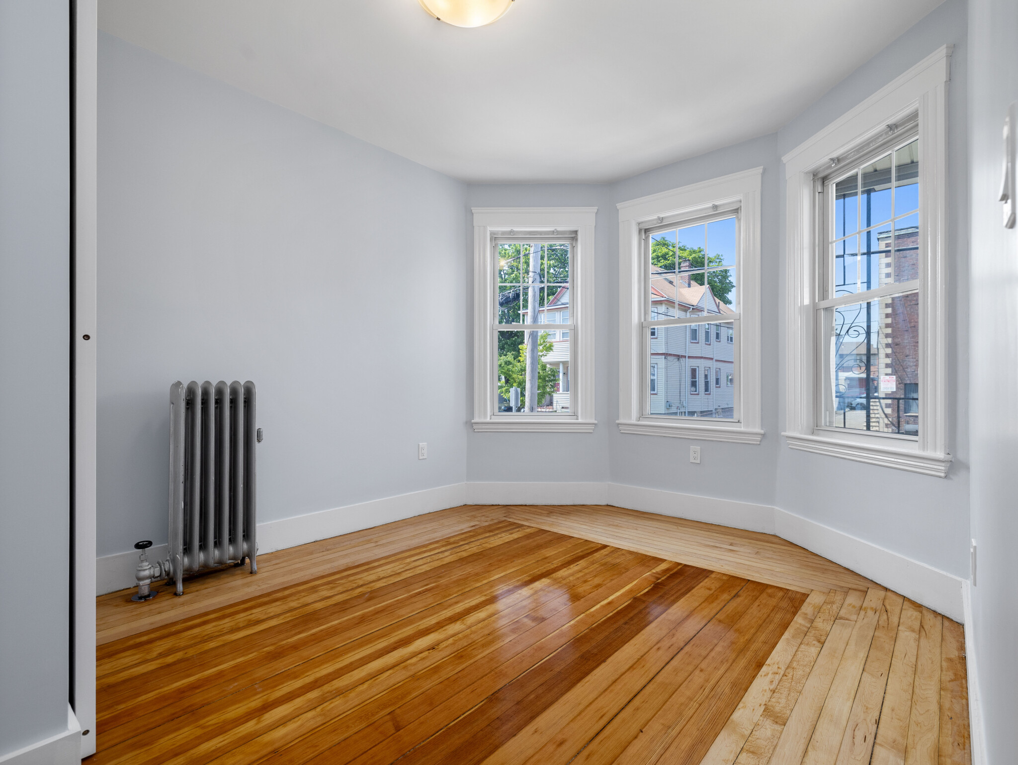 14 Windsor Rd, Tufts University