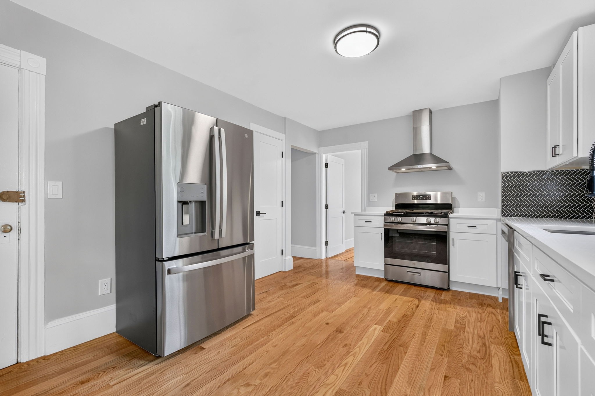 Photos of apartment on Woodstock,Somerville MA 02144