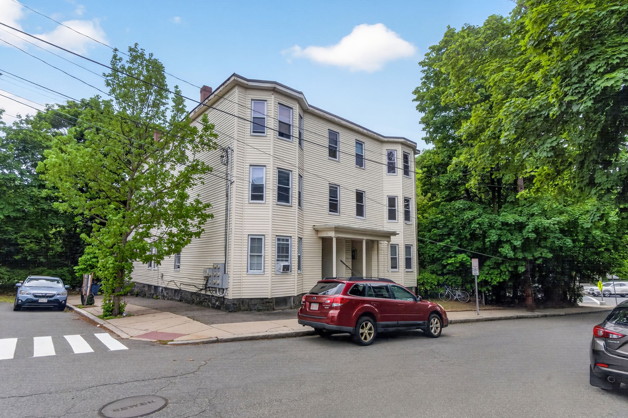 Photos of apartment on Woodstock,Somerville MA 02144