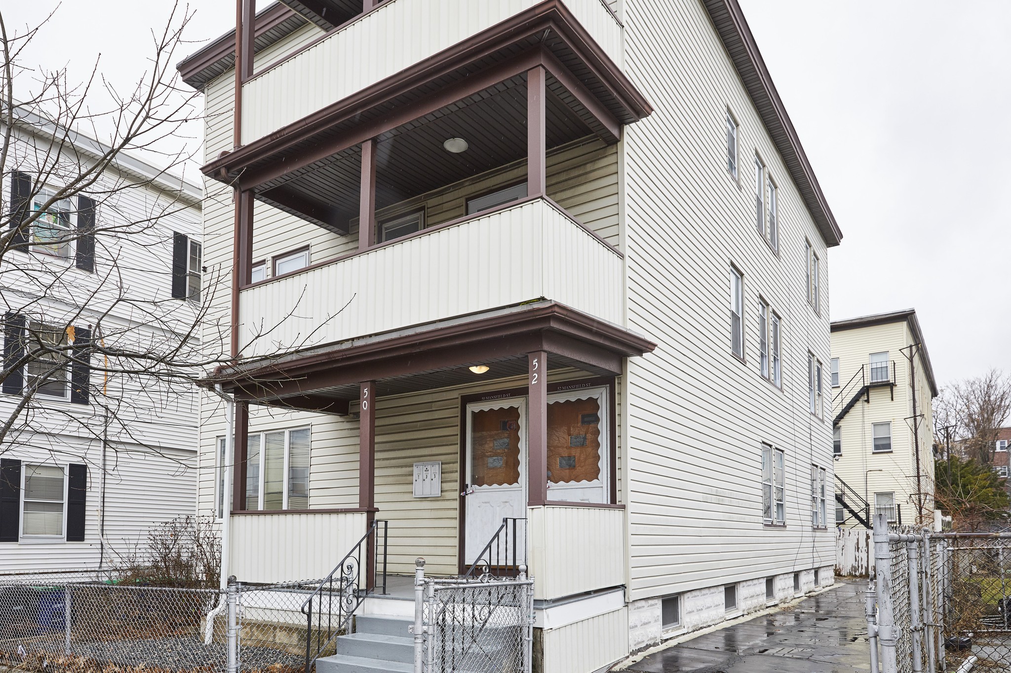Photos of apartment on Mansfield St.,Somerville MA 