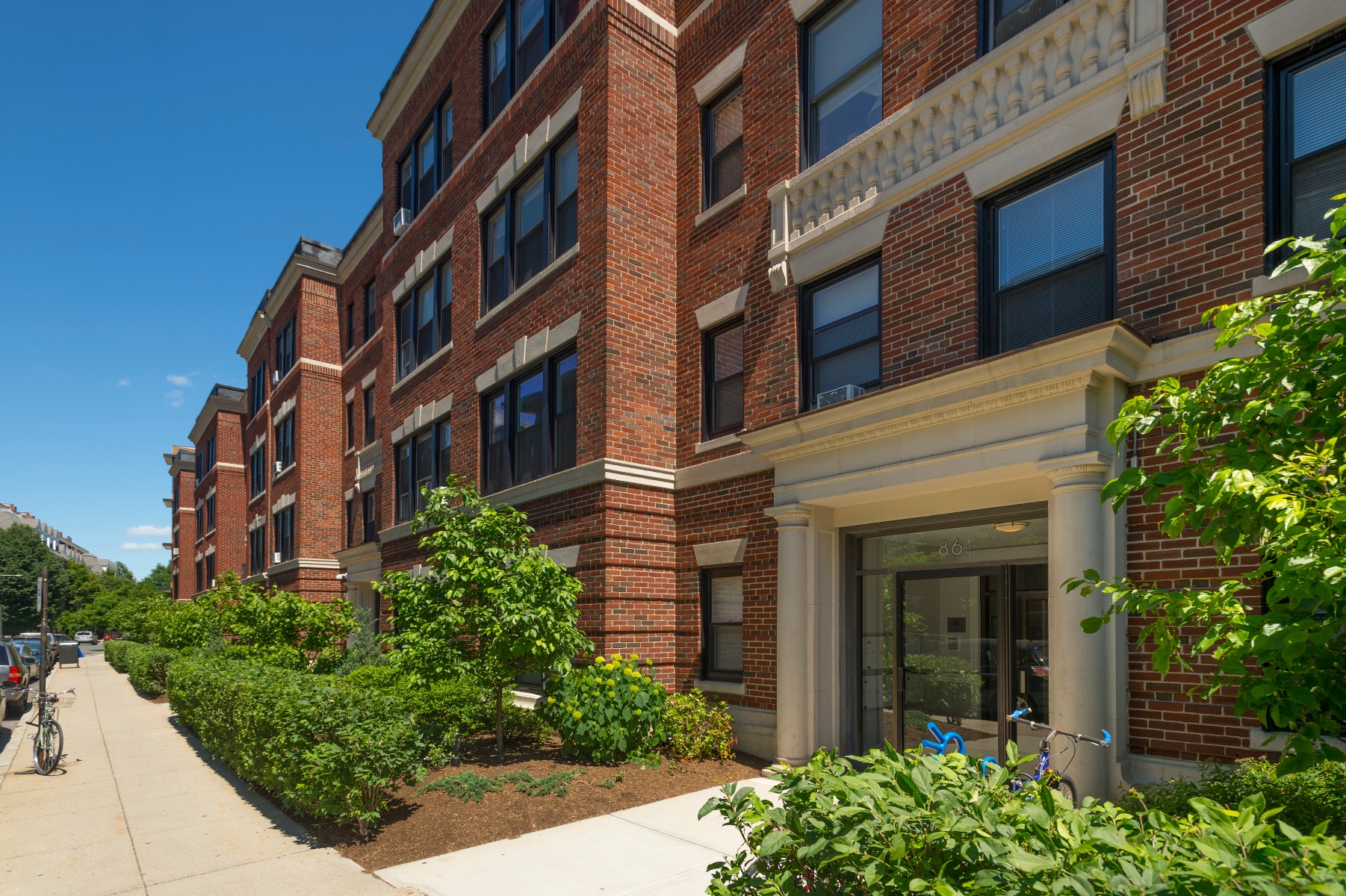 82 Brainerd Rd, Allston