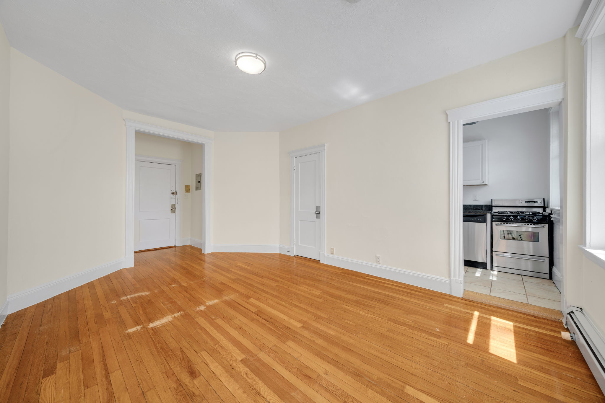 82 Brainerd Rd, Allston