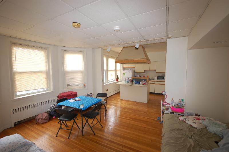 33 Lancaster Ter, Brookline Village