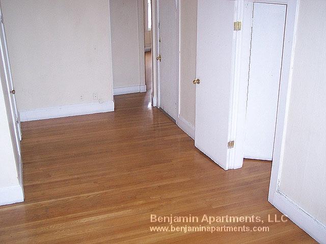 114 Willow St, Wellington-Harrington