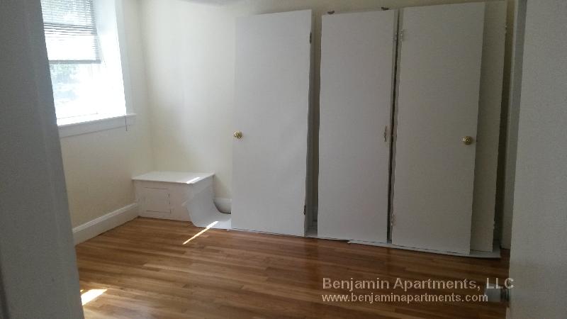 33 Lancaster Ter, Brookline Village