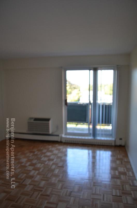 185 Freeman St, North Brookline