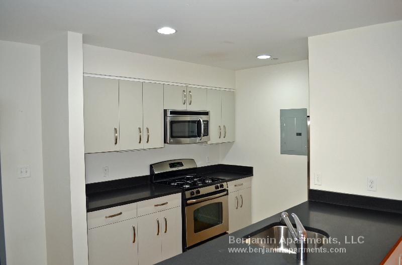 601 Albany St, South End