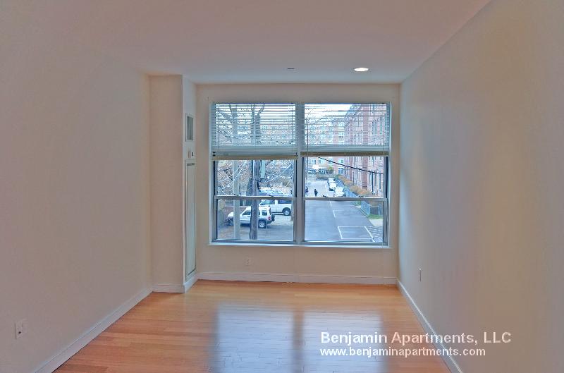 601 Albany St, South End