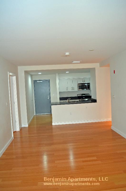 601 Albany St, South End