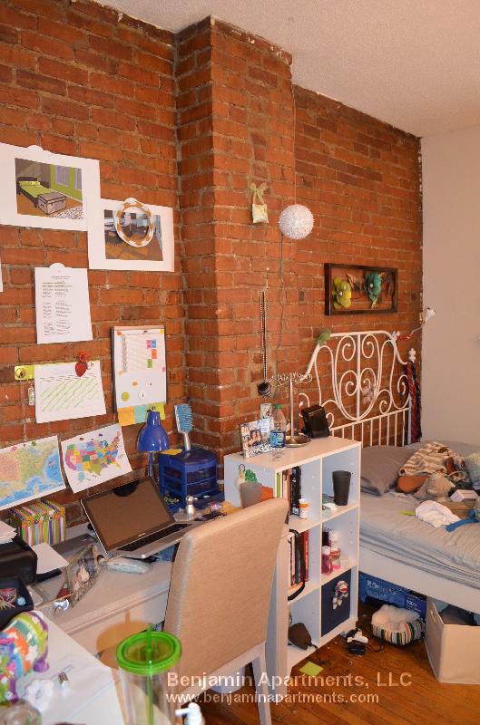 890 Huntington Ave, Mission Hill