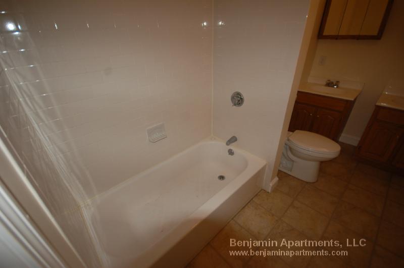 33 Lancaster Ter, Brookline Village