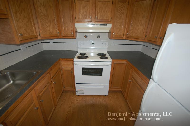 33 Lancaster Ter, Brookline Village