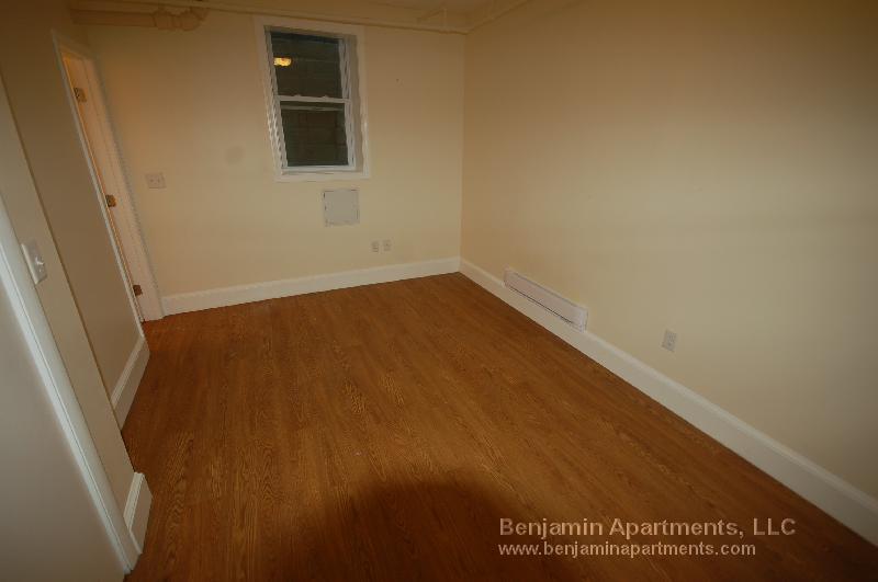 33 Lancaster Ter, Brookline Village