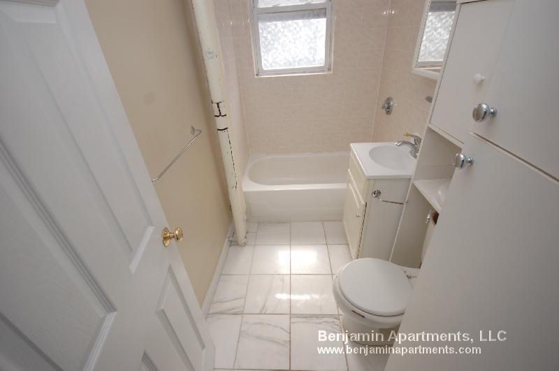 220 Hanover St, North End