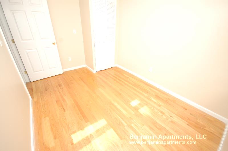 220 Hanover St, North End