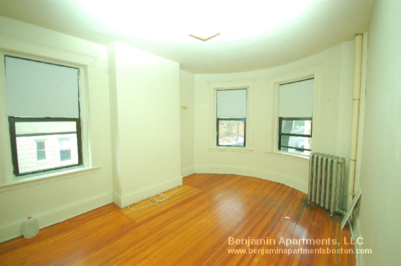 1381 Commonwealth Ave, Allston