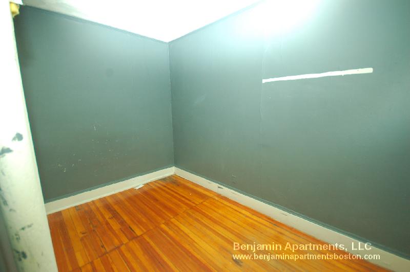 1381 Commonwealth Ave, Allston