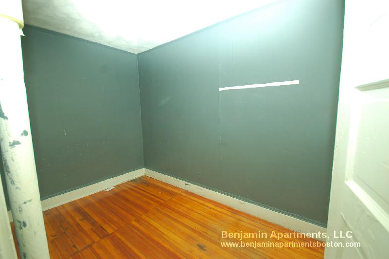 1381 Commonwealth Ave, Allston