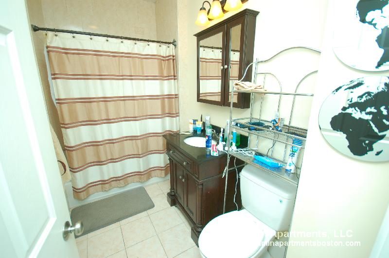 3 bed, 1 bath apartment for rent at 108 Fisher Ave Unit 3, Mission Hill — photo 4 of 8