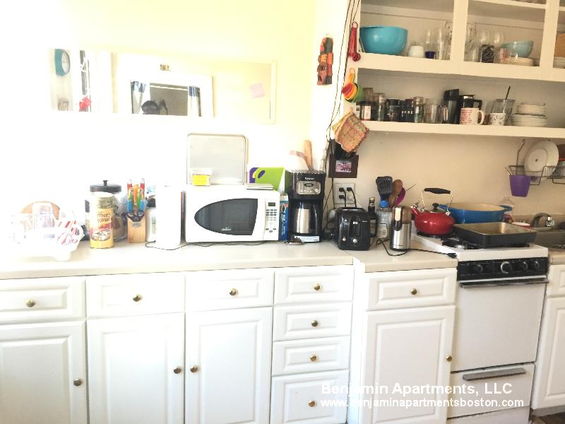 114 Willow St, Wellington-Harrington