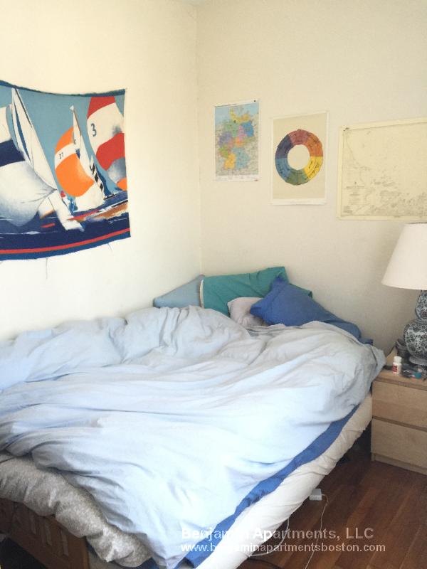 114 Willow St, Wellington-Harrington