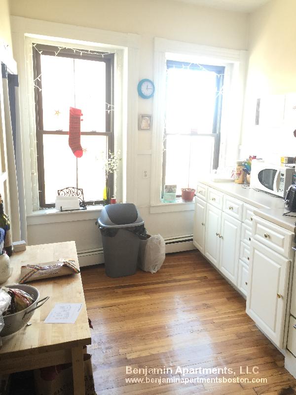 114 Willow St, Wellington-Harrington